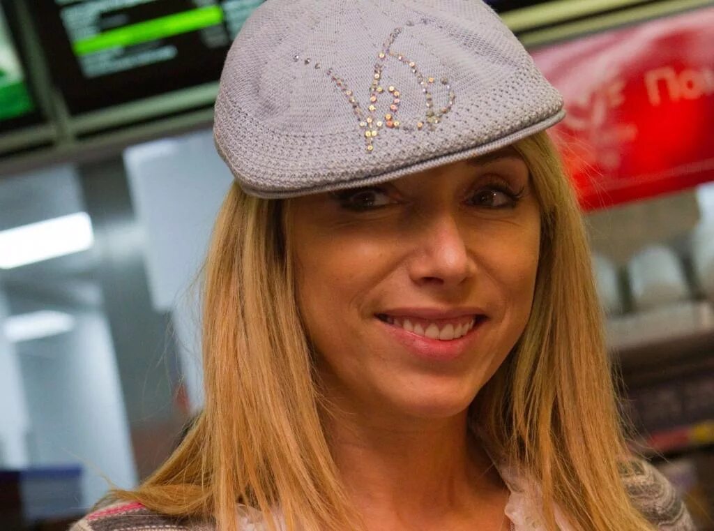 Елена воробей. Елена воробей 2022. Елена воробей фото. Елена воробей 2012. Домовой воробей птица 2022.