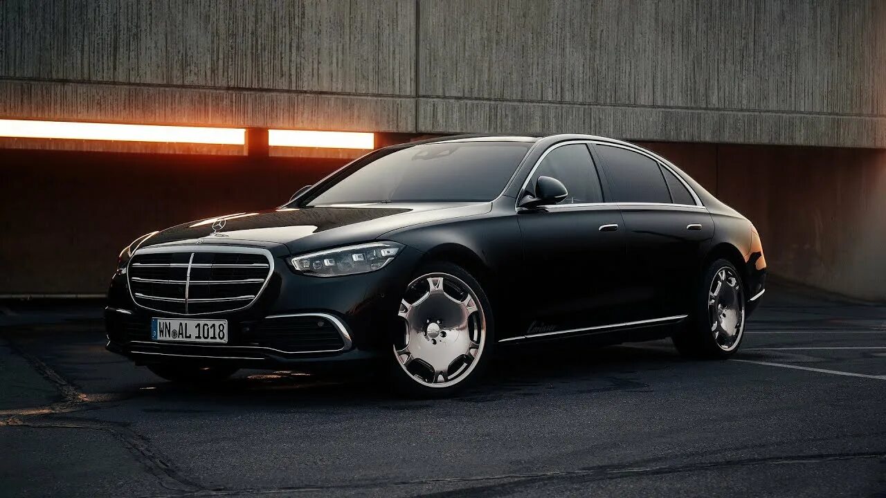 2021 Mercedes-Benz S 500 4MATIC AMG line (Color: Designo Diamond White Bright) -