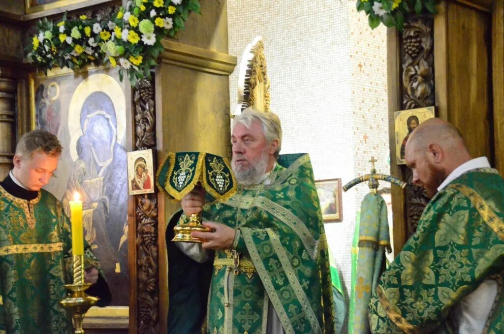 Храм сергия радонежского волгоград. Волгоградская епархия храм сергия радонежского. Сергий радонежский храм волгоград. Храм сергия радонежского волгоград служба. Храм сергия радонежского волгоград служба.