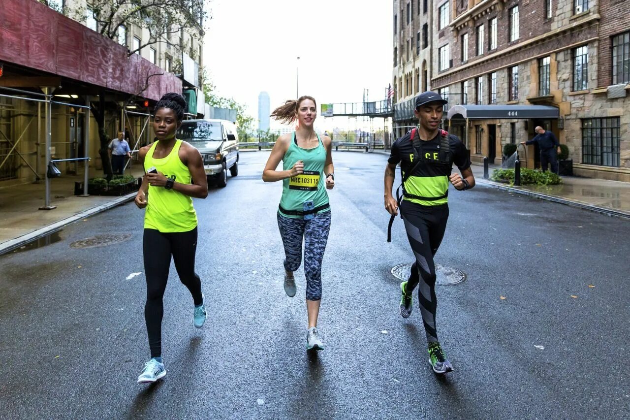 Nike Running. Nike Run Club. Nike women Running Club. Nike street