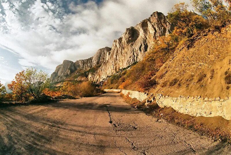 дорога из камней. минское шоссе 1938 год. мкад 60е. севастопольская осень. уральская горнозаводская железная дорога чусовой.