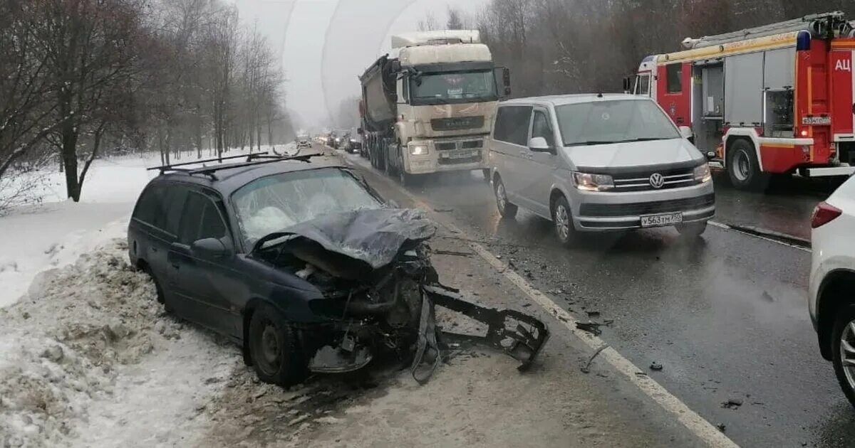 Дтп новоизмайловский бассейная остановка. 10. Перекресток новоизмайловского и бассейной. 02. Два 02 02 24.