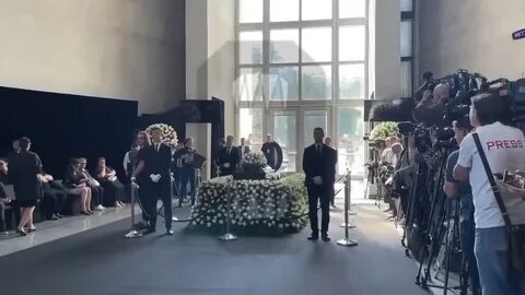 Где прощаются с навальным