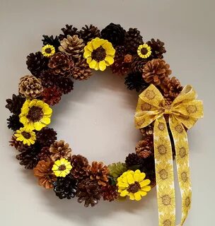 Венок из шишек сосны