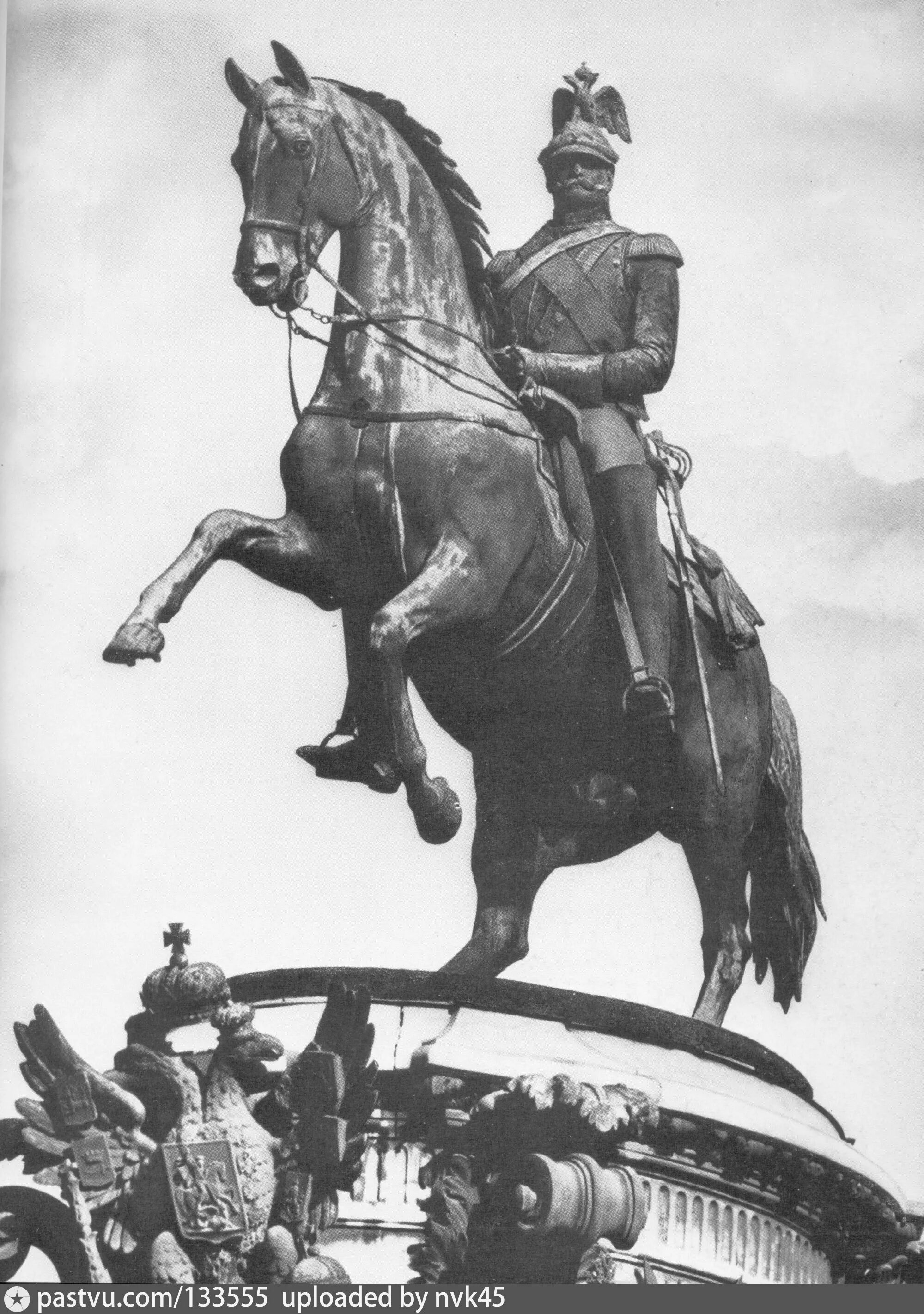 Памятник николаю 1 скульптор. Клодт конный памятник николаю 1. памятник николаю 1 в санкт-петербурге. памятник николаю 1 на исаакиевской площади. памятник александру 2 в санкт-петербурге на лошади исаакиевской.
