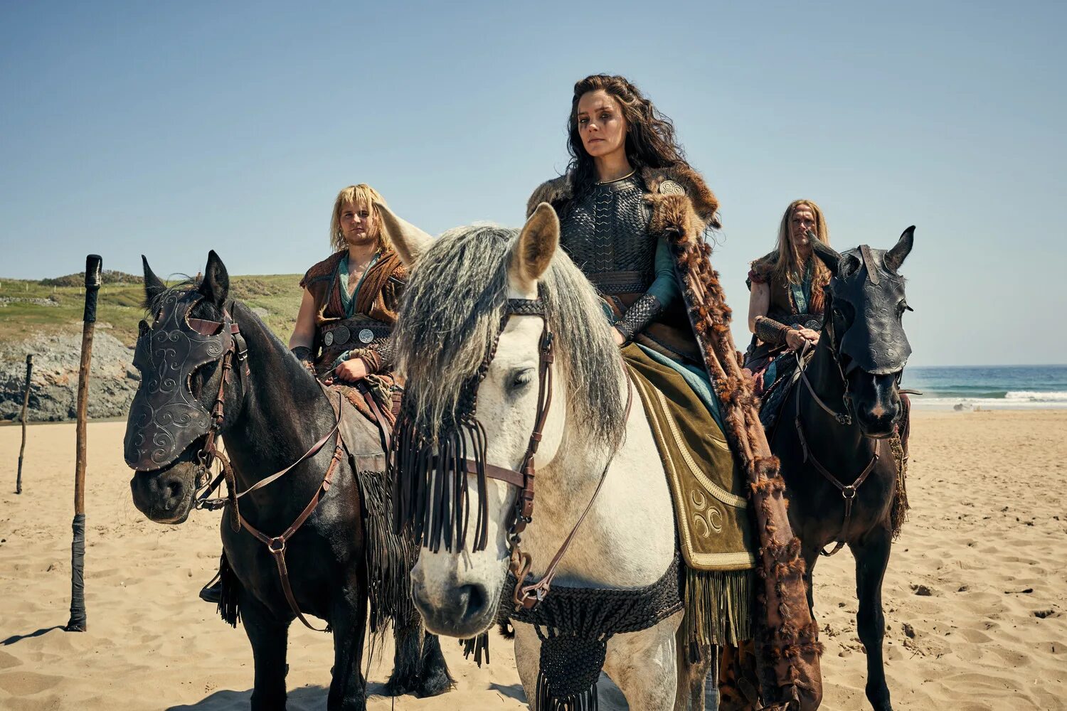 британия 2 серию. британия сериал амина. британия сериал керра. анабель шолей в сериале британия. сериал британия 2018.