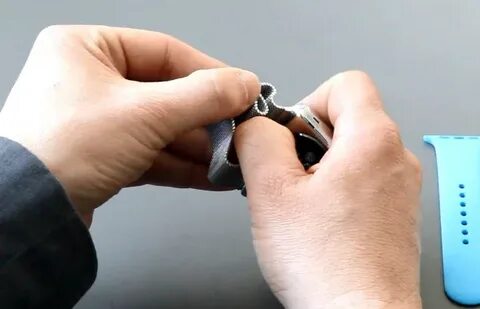 Как снимать ремешок smart watch