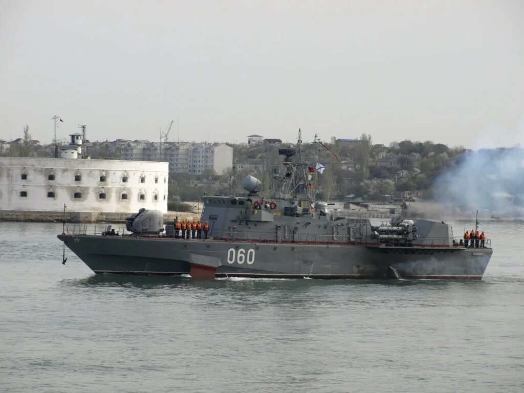 Мпк 178 малый противолодочный корабль. Малый противолодочный корабль казанец проекта 1331м. Плавучая мастерская камчатка. Мпк 107 иркутский комсомолец. Мпк первый.