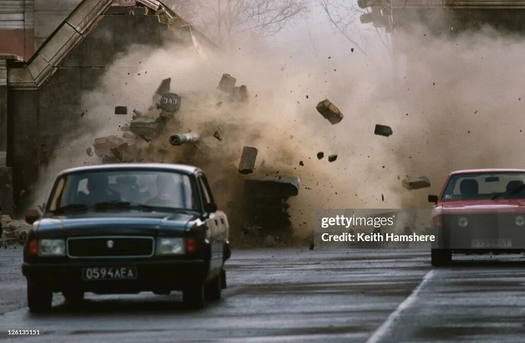 Car chase scene. Car Chase Scene 1986. Груз 2013 car Chase Scene.