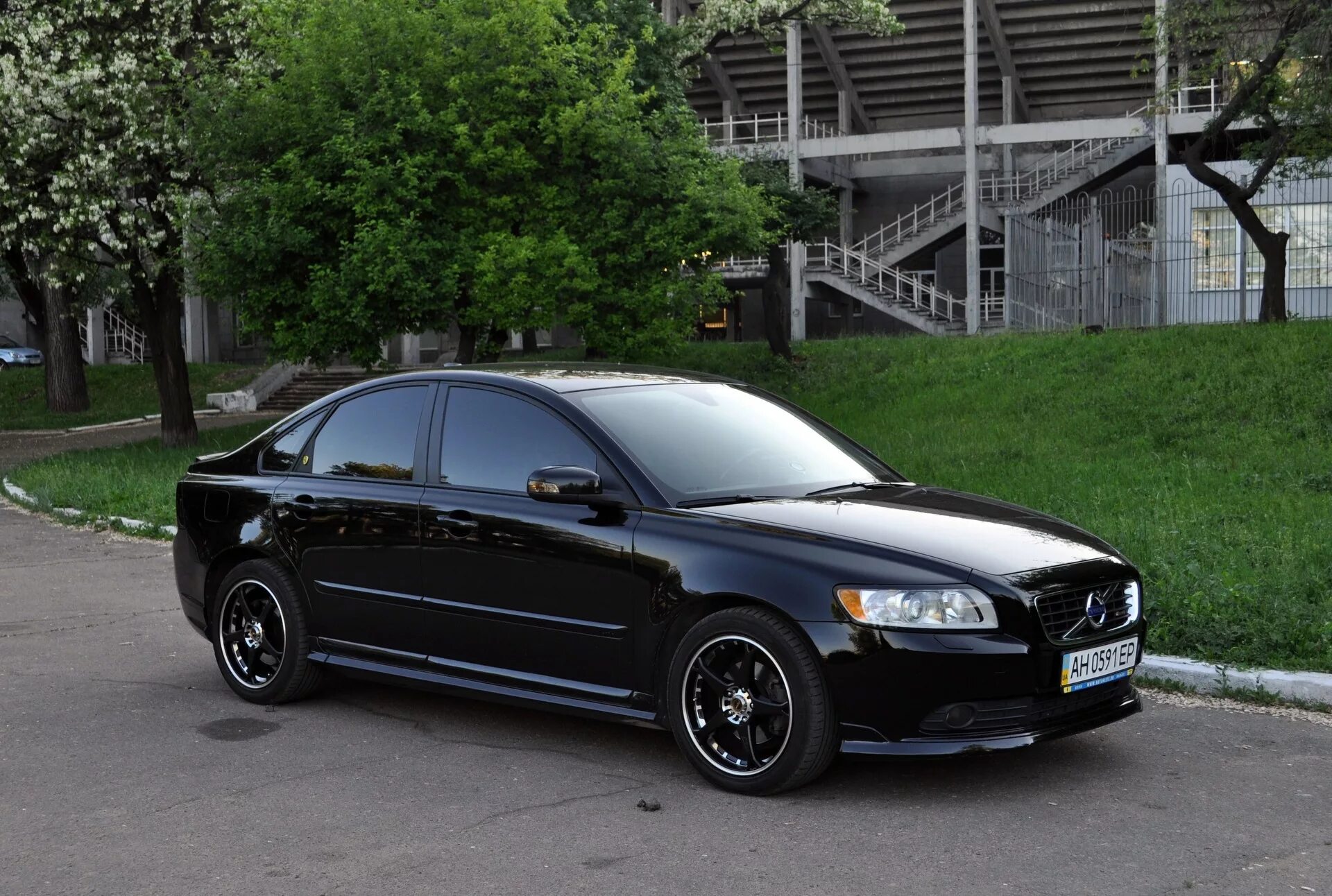 Тюнинг вол. Volvo s40 II. Volvo s40 2008 черная. Volvo s40 Tuning. Вольво s40 2008.