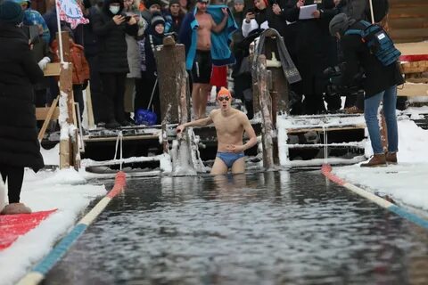 Посвятила воду