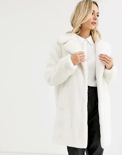 Шуба белая искусственный мех