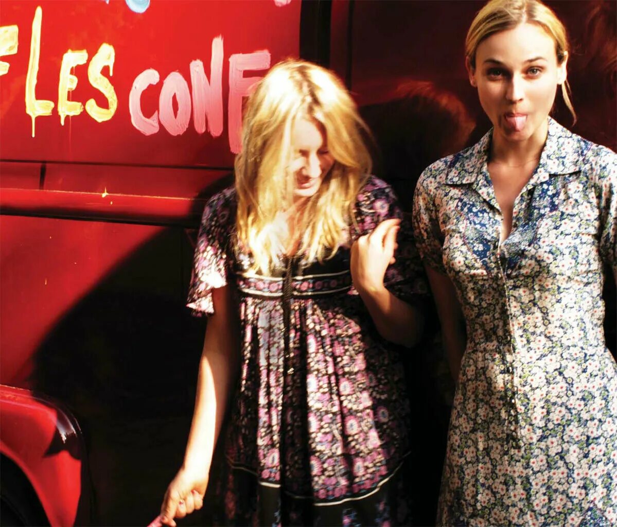 Босиком по слизнякам (2010) (pieds nus sur les limaces). Босиком в кино. Босиком по слизнякам отзывы. Босиком по слизнякам фильм. Босиком по слизнякам фильм.