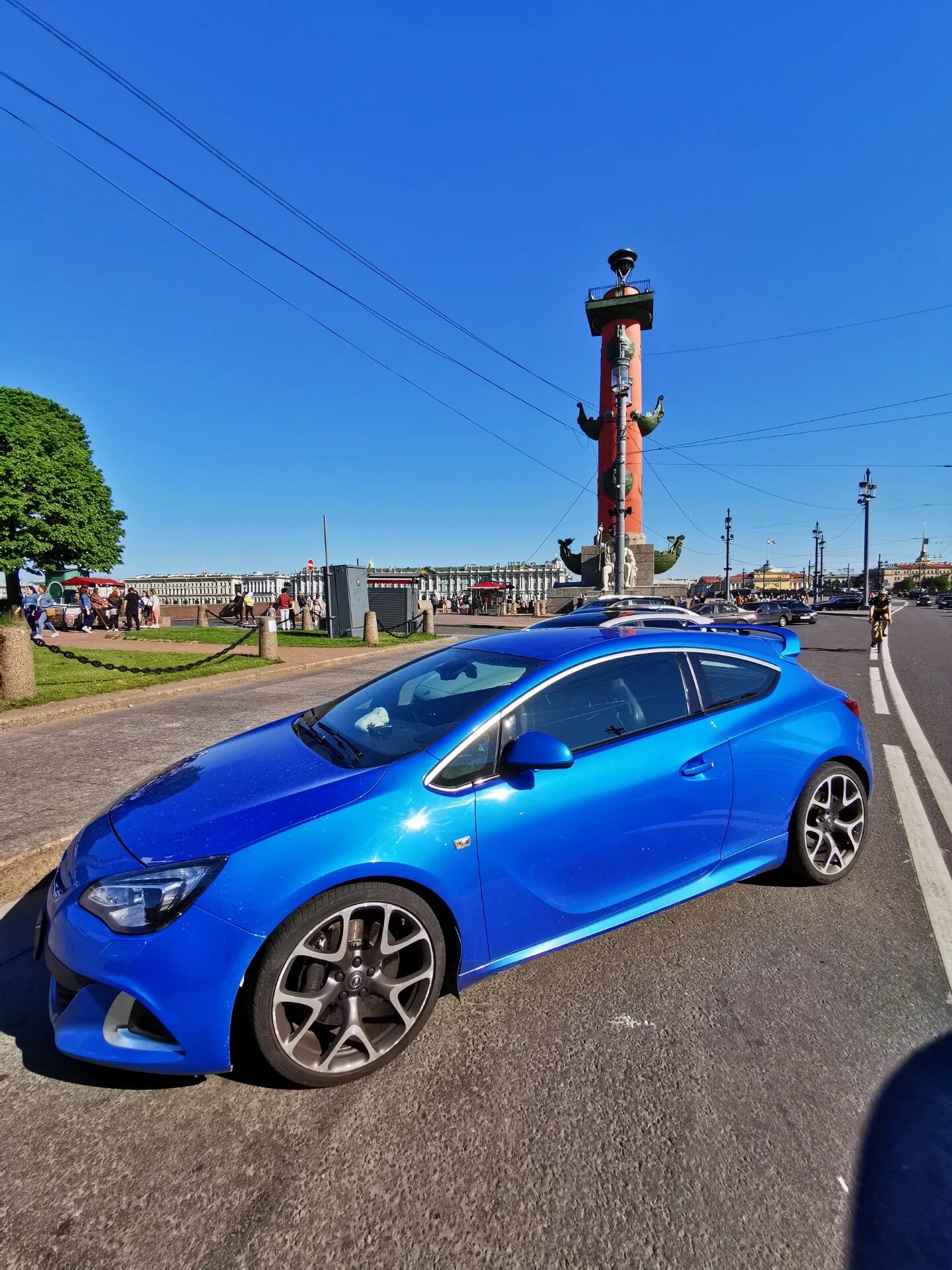 Opel Astra OPC. Opel Astra OPC 2015.