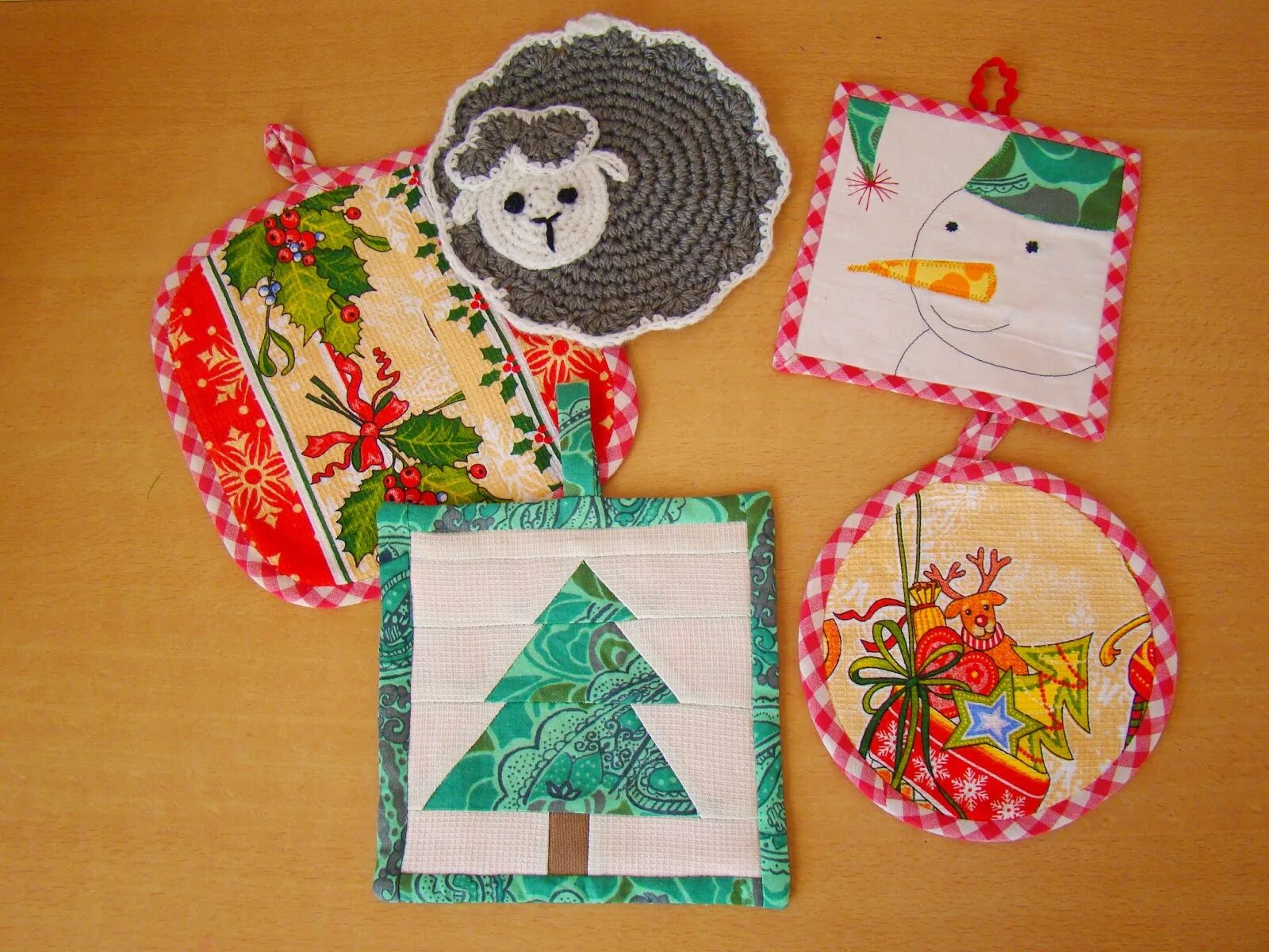 прихватки года. новогодние прихватки. прихватки года. прихватки года. новогодние кухонные прихватки.