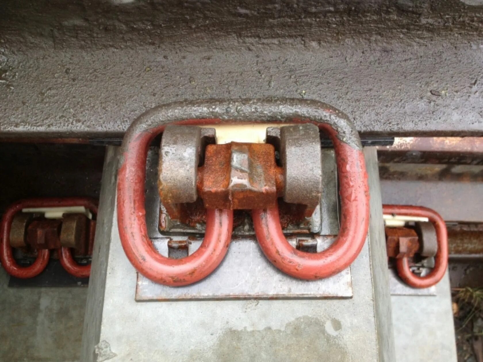 Изолятор анкерного рельсового скрепления арс-4. Рельсовые скрепления. Анкер рельсового скрепления арс-4. Промежуточное скрепление кб-65. Скрепление жбр-65пшр.