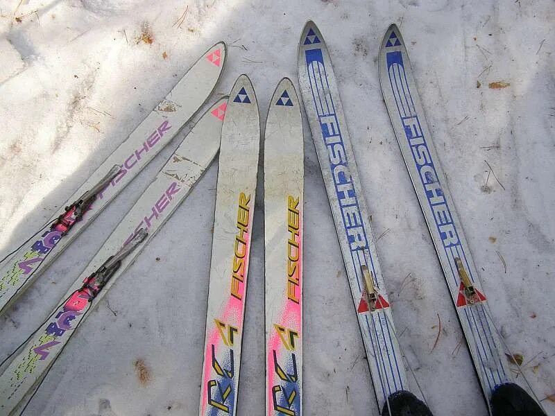 Купить широкие лыжи. Лыжи горные Fischer vc300. Фишер VC 200 лыжи. Лыжи Fischer белые с голубым. Горные лыжи Фишер голубые.