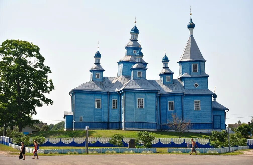 Свято-николаевская церковь в агрогородке кожан-городок брестской. Тункинская николаевская церковь. Деревянными церквями полесья. Деревянные храмы беларуси. Кожан городок.