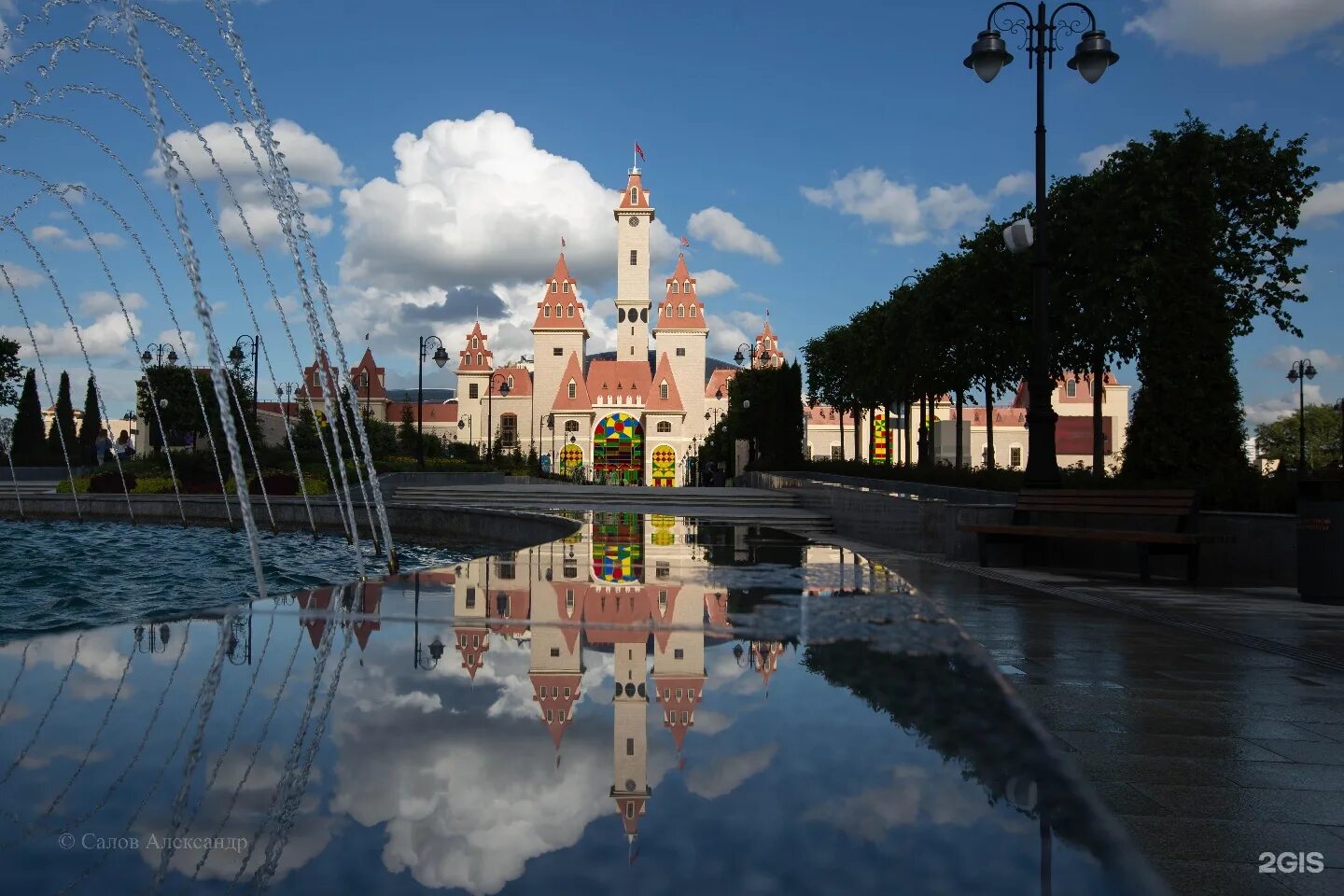 Остров мечты открытый парк. Диснейленд в москве остров мечты. Проспект андропова 1 остров мечты. Остров мечты в москве аттракционы. Парк аттракционов остров мечты.