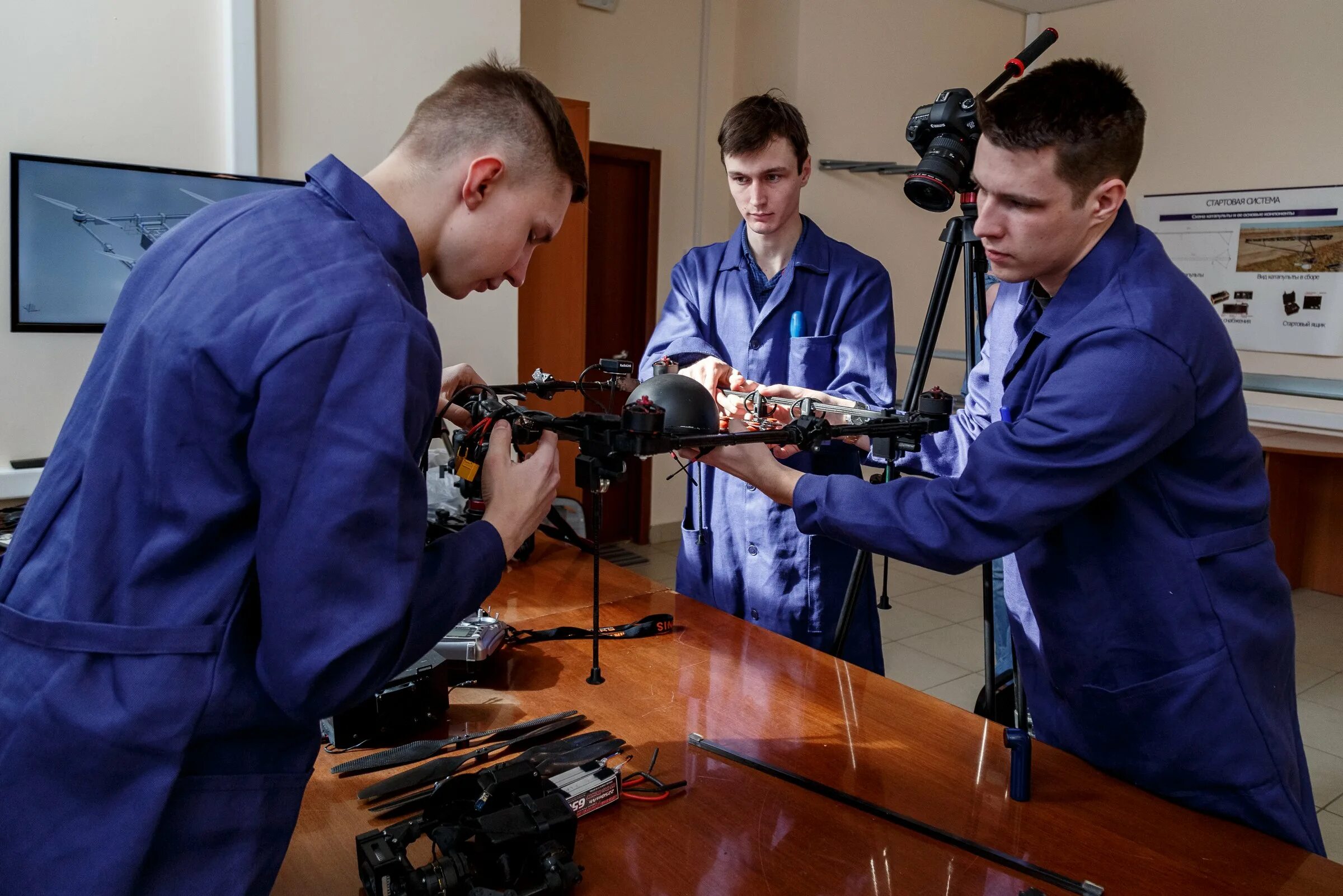 Шилов Самара Самарский университет. Преподаватель в колледж беспилотных авиационных систем. Самарский университет преподаватели