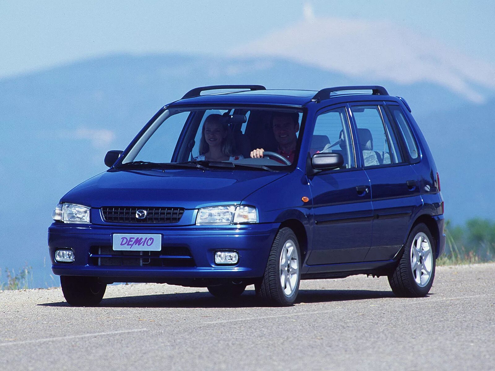 Мазда демио какая машина. Мазда демио какая машина. Мазда демио 1998. Мазда демио какая машина. Mazda 2 demio 2007.