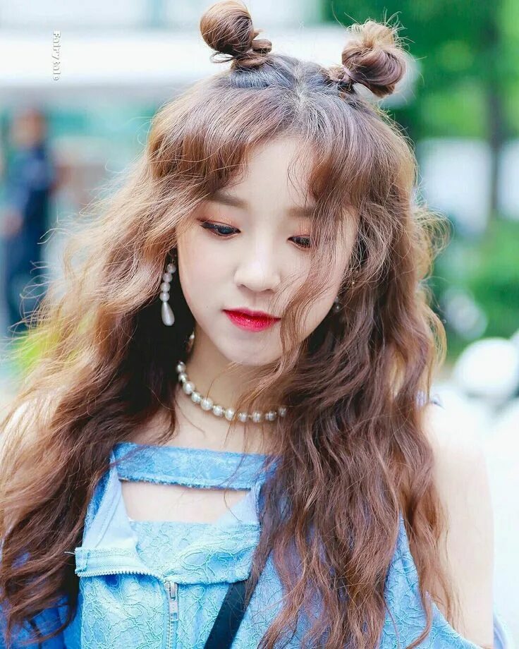 Как выглядит юци. Юци g idle. gidle yuqi. yuqi g idle. юци кпоп.