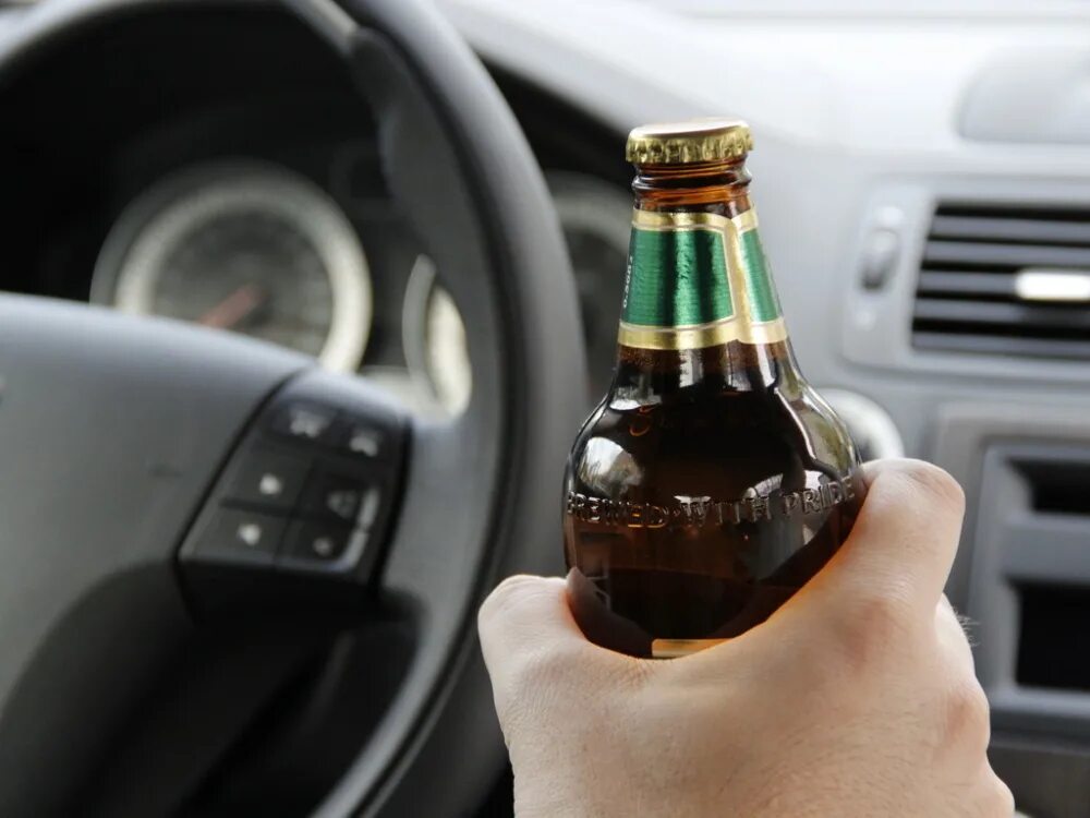 Пиво за рулем. Алкоголь и автомобиль.