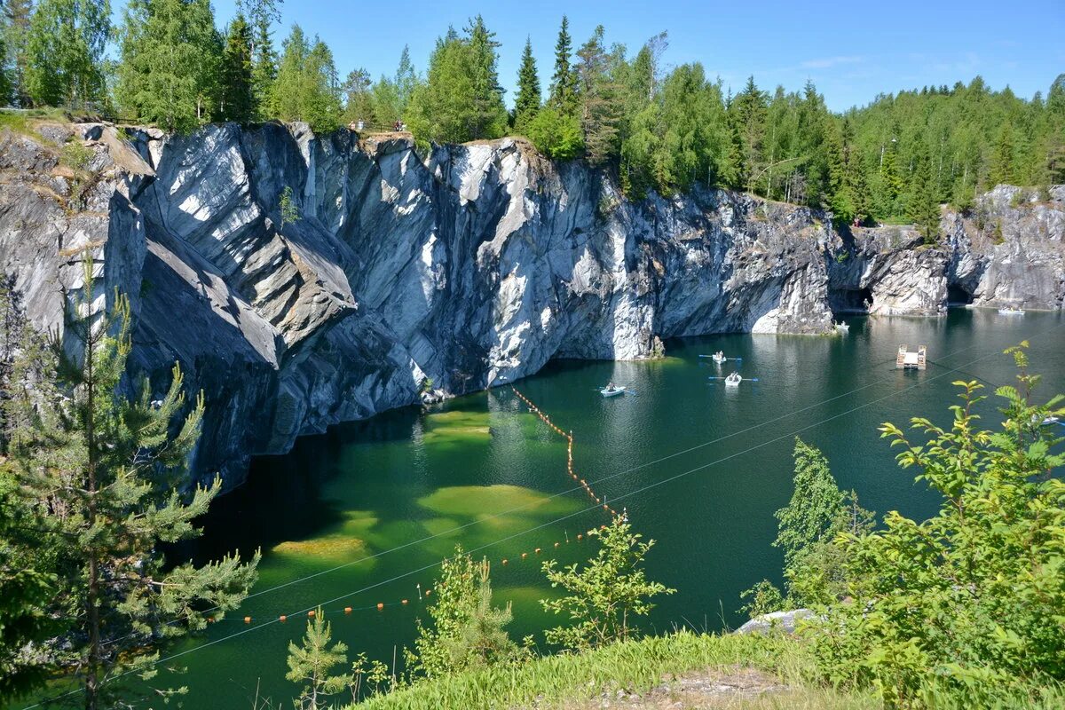 Сортавала рускеала. Горный парк рускеала карелия. мраморный каньон рускеала. карелия каньон рускеала. рускеальский мраморный каньон карелия.