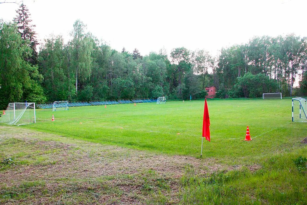 Спортивный лагерь в подмосковье. Дол Вымпел Клинский район. Детский лагерь Вымпел Клинский. Лагерь дол Вымпел Клин. Вымпел лагерь Подмосковье Клин.