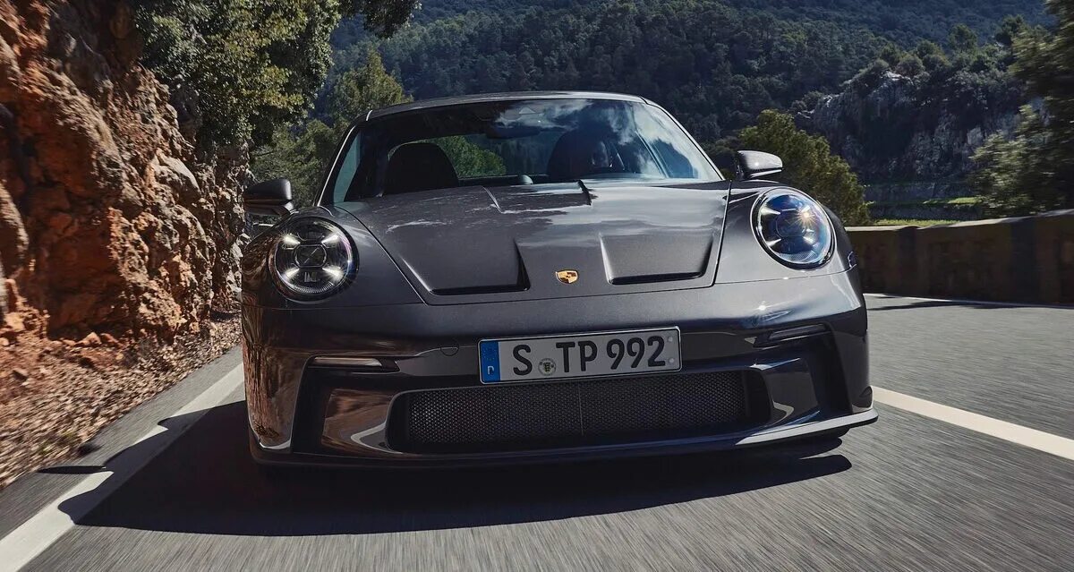 Porsche tour. Porsche 911 gt3 2021. 911 gt3 touring 992. Клип на 2 порше 911 песня. Porsche tour.