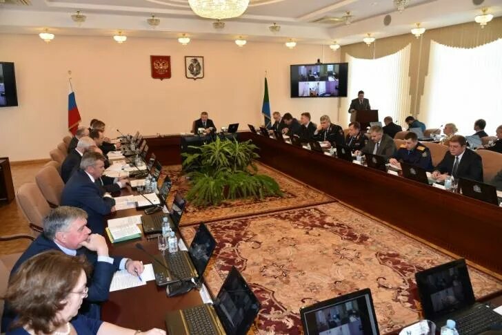 Дом правительства хабаровского края. Психоневралогияв хабаровск. Сайт правительства хабаровского края. Совместное заседание антитеррористической комиссии хабаровск. Министр хабаровского края климов.