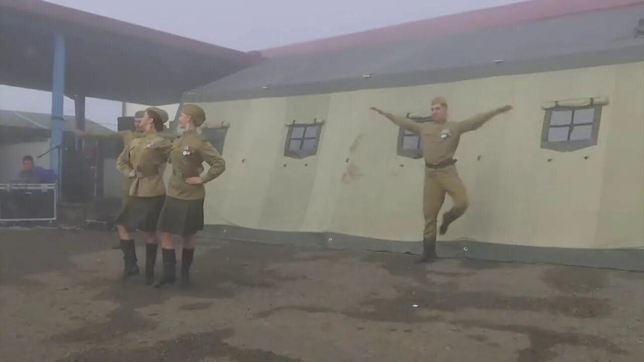 Выступление ансамбля продолжалось 1 час 44