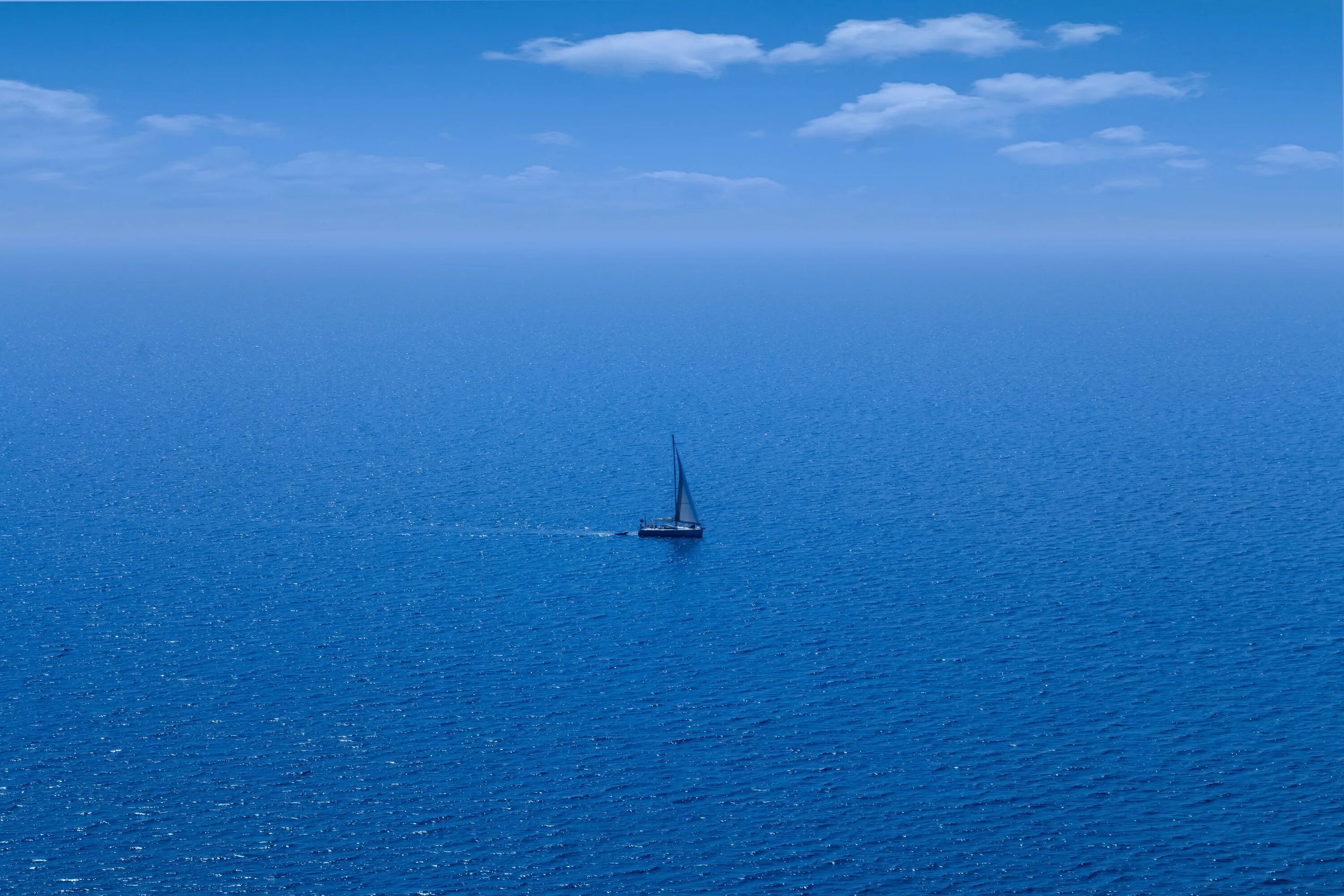 Первый открытый океан. Море Горизонт. Корабль в море. Вид на море. Парусник в море.