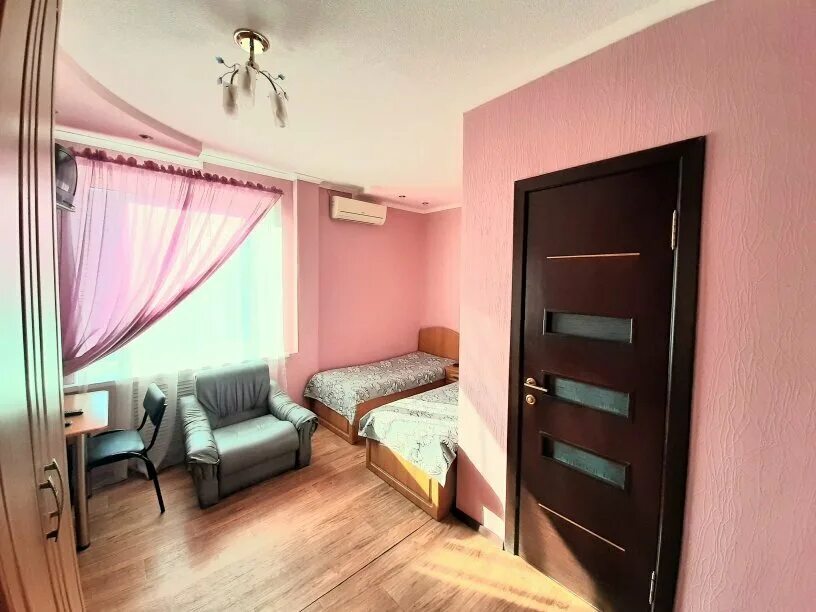 Дио лакруа гостиница шахты. Дачная 329 шахты. Отель дио лакруа шахты. Дио лакруа шахты. Шахты.