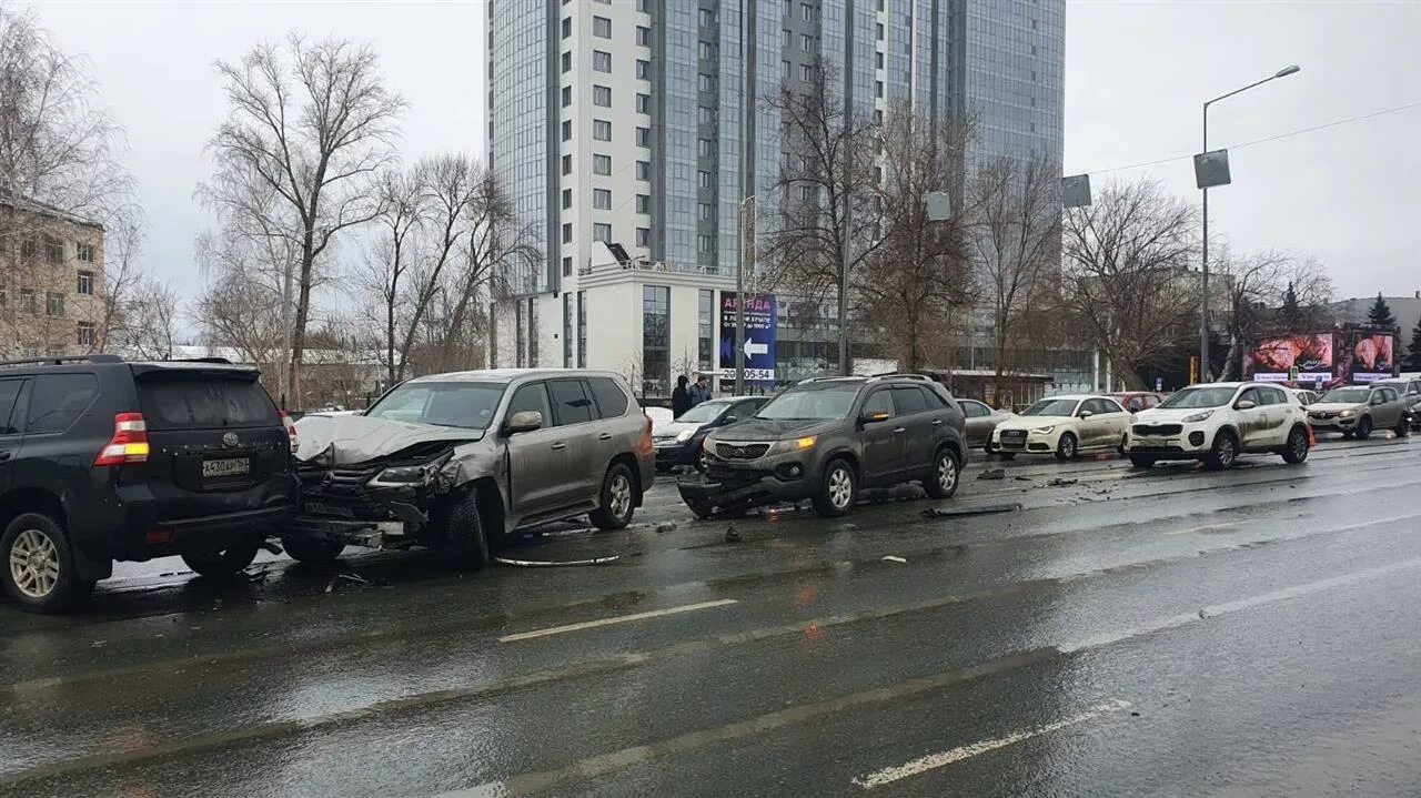 Авария на ново садовой. Самара авария Ново Садовая. Авария на Ново-садовой в Самаре 106.