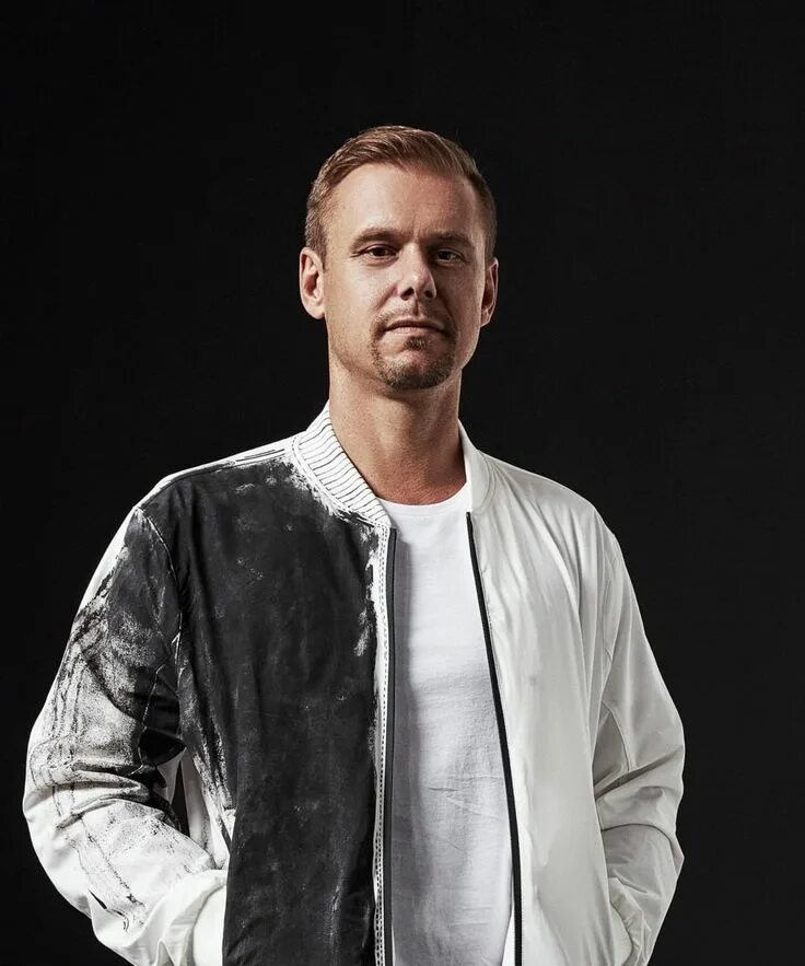 Armin van buuren trance. Армин ван бюрен 2020. Es vedra armin van buuren record mix. Реми ван бюрен. Армин ван бюрен фото.
