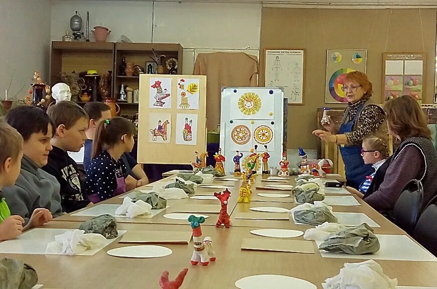 уроки которые нужны в школе. дети на занятии в детском саду. функциоональная грамот. аппликация любая тема. занятия в рамках проекта.