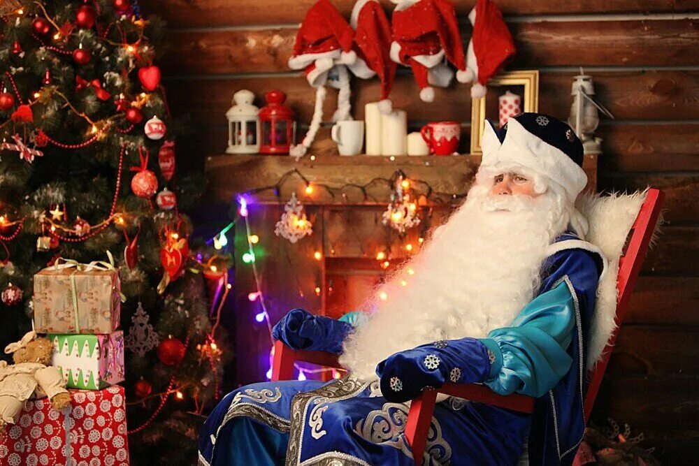 Где подарки дед мороз. Дед Мороз. Подарки Деда Мороза. Русский дед Мороз. Дед Мороз и елка.