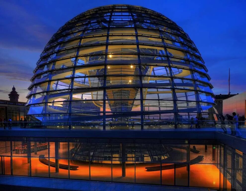 Невысокое куполообразное здание. Дом наоми кэмпбелл глаз гора. Купол b2007. Невысокое куполообразное здание. Невысокое куполообразное здание.