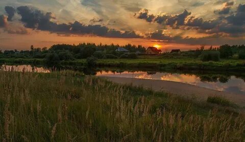 Над рекою село слушать