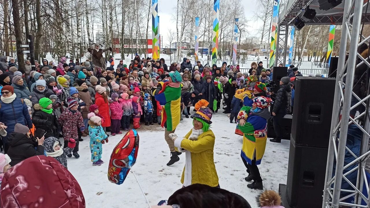 Масленица в автозаводском парке нижний. Масленица в Автозаводском парке Нижний Новгород. Автозаводский парк Нижний Новгород Масленица 2024. Масленица Автозаводский парк.