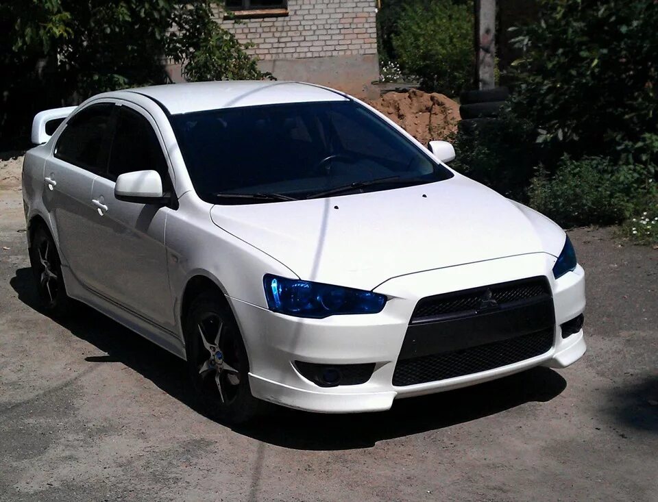 Mitsubishi Lancer 10 White. Mitsubishi Lancer 10 белый. Mitsubishi Lancer 10 Tuning. Тюнингованный Митсубиси Лансер 10. Full tuning