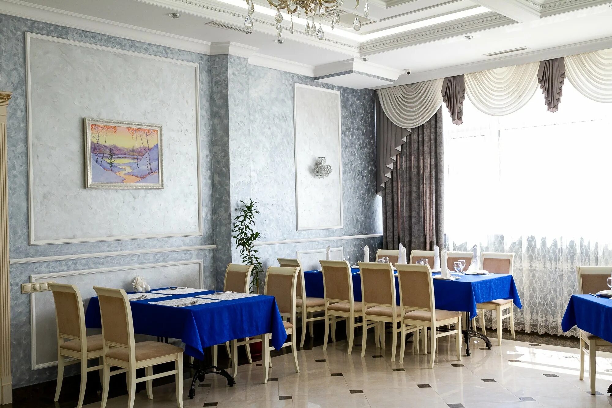 Банкетный зал заря бибирево. Ресторан заря лескова 25. Ресторан заря. Кафе заря красноярск черемушки. Ресторан заря.