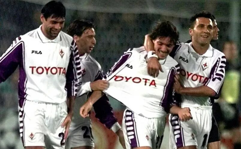 Fiorentina 1998 1999. Фиорентина в 1999 году продавали. Jovetic fiorentina. Габриэль батистута фиорентина. Фиорентина 2000 2001.