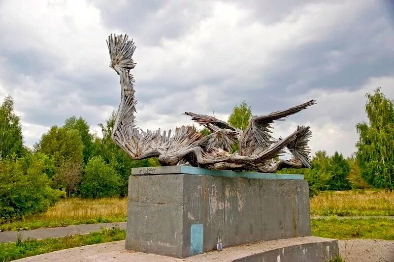 южное кладбище ижевск. павшие птицы южное кладбище. южное кладбище ижевск официальный сайт. южное кладбище ижевск памятники. гнездо козодоя.