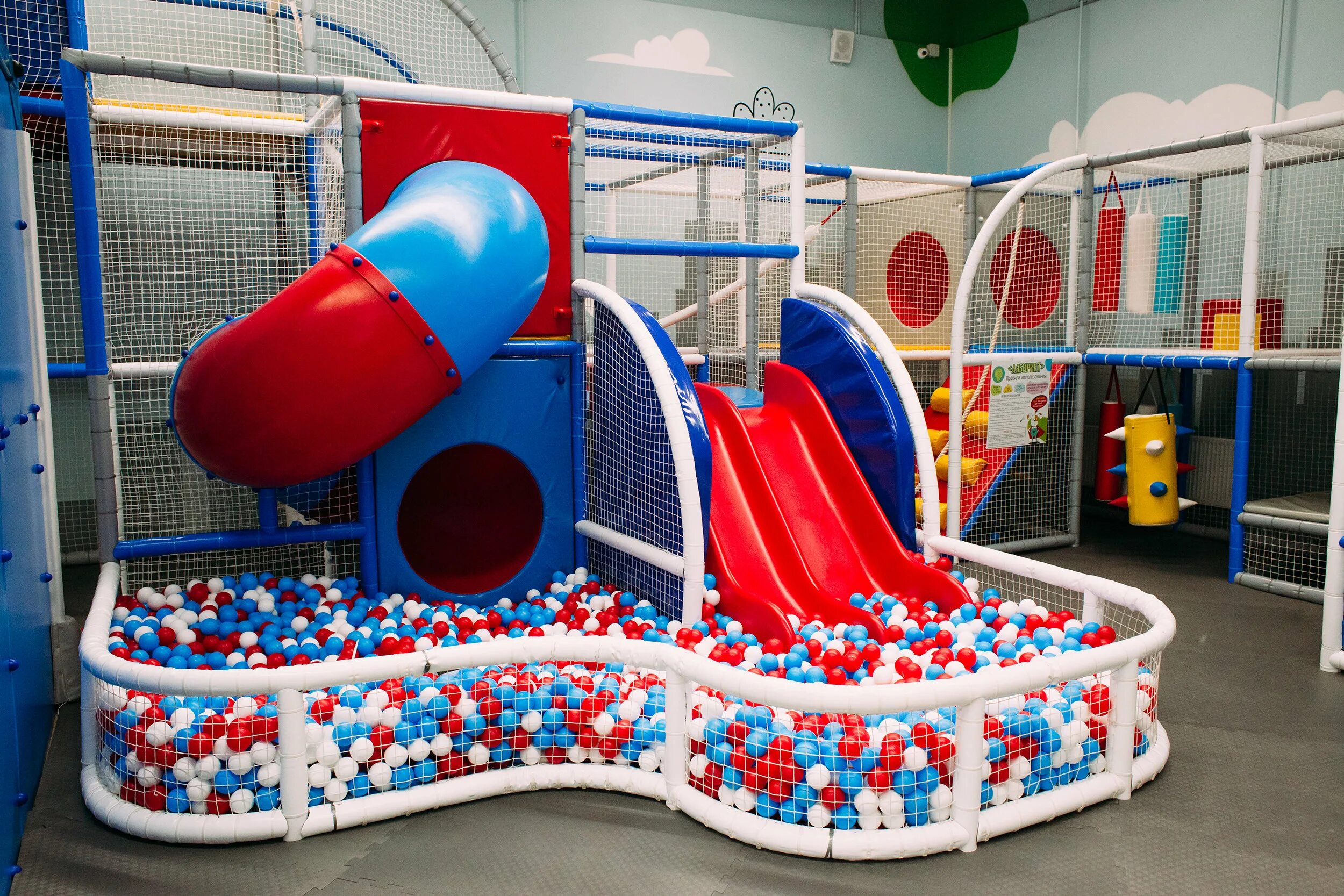 Фанни парк тольятти аттракционы. Парк хаус тольятти мадагаскар развлекательный центр. Тц бегемот тольятти. Шоу программа для детей афиша. Развлечения для детей 10 лет.