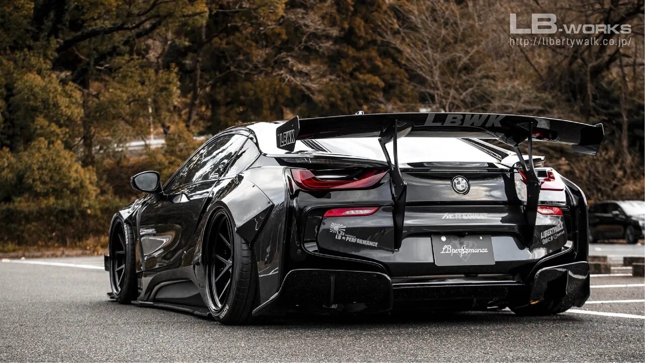 Обвес liberty walk. Bmw i8 liberty walk. bmw i8 widebody. bmw i8 body kit. bmw i8 со спойлером.