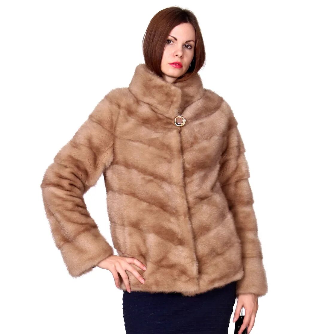 Шуба автоледи из норки 2022. Норковые шубы с воротником апаш. Воротник полушубков. Куртка норка av1 визави английский воротник. Полушубок из норки с воротником.