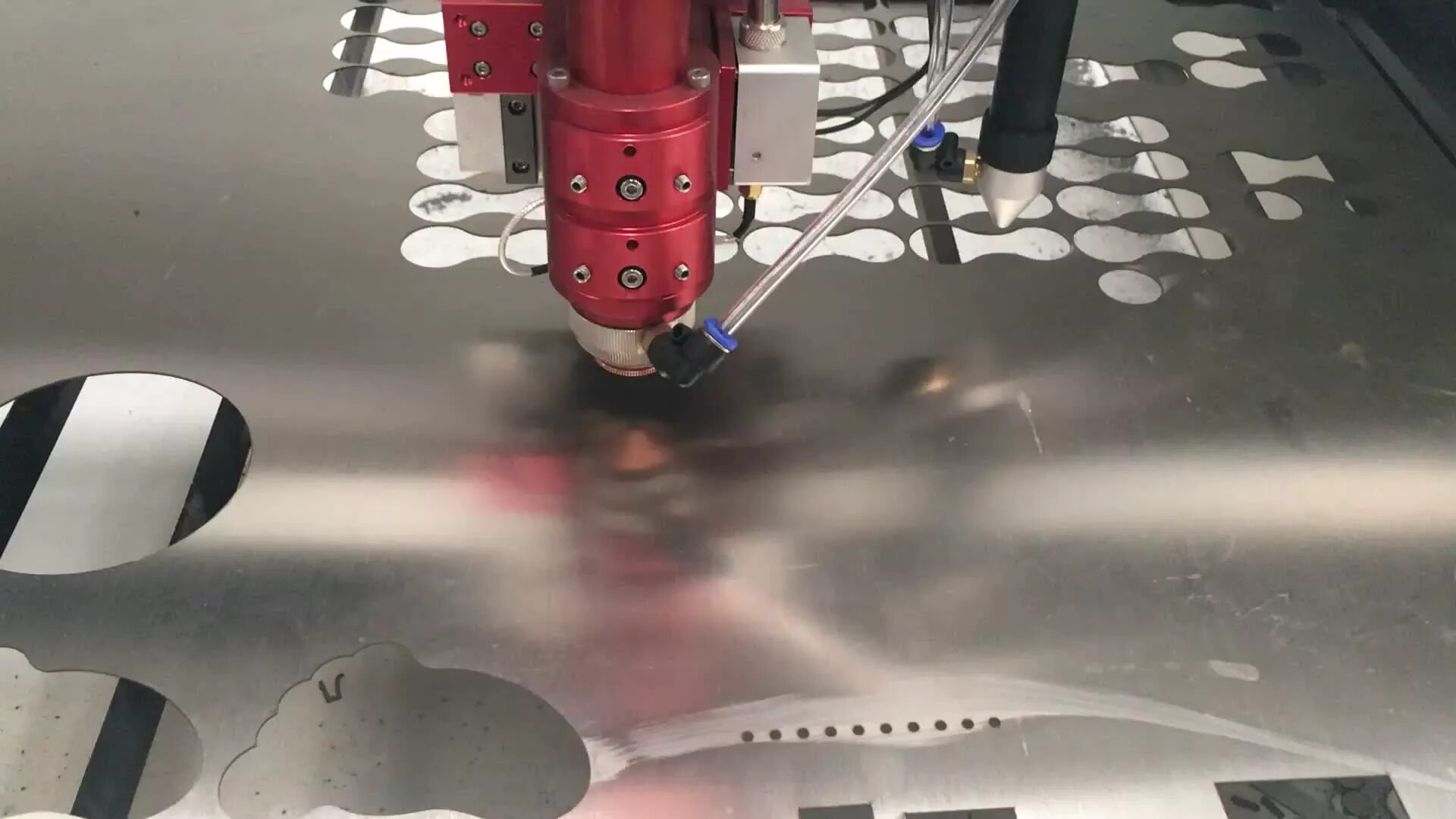 Лазерный форум. Оптический лазер. Полупроводниковый лазер. Лазерный станок co2 laser 1390. Лазерный луч.