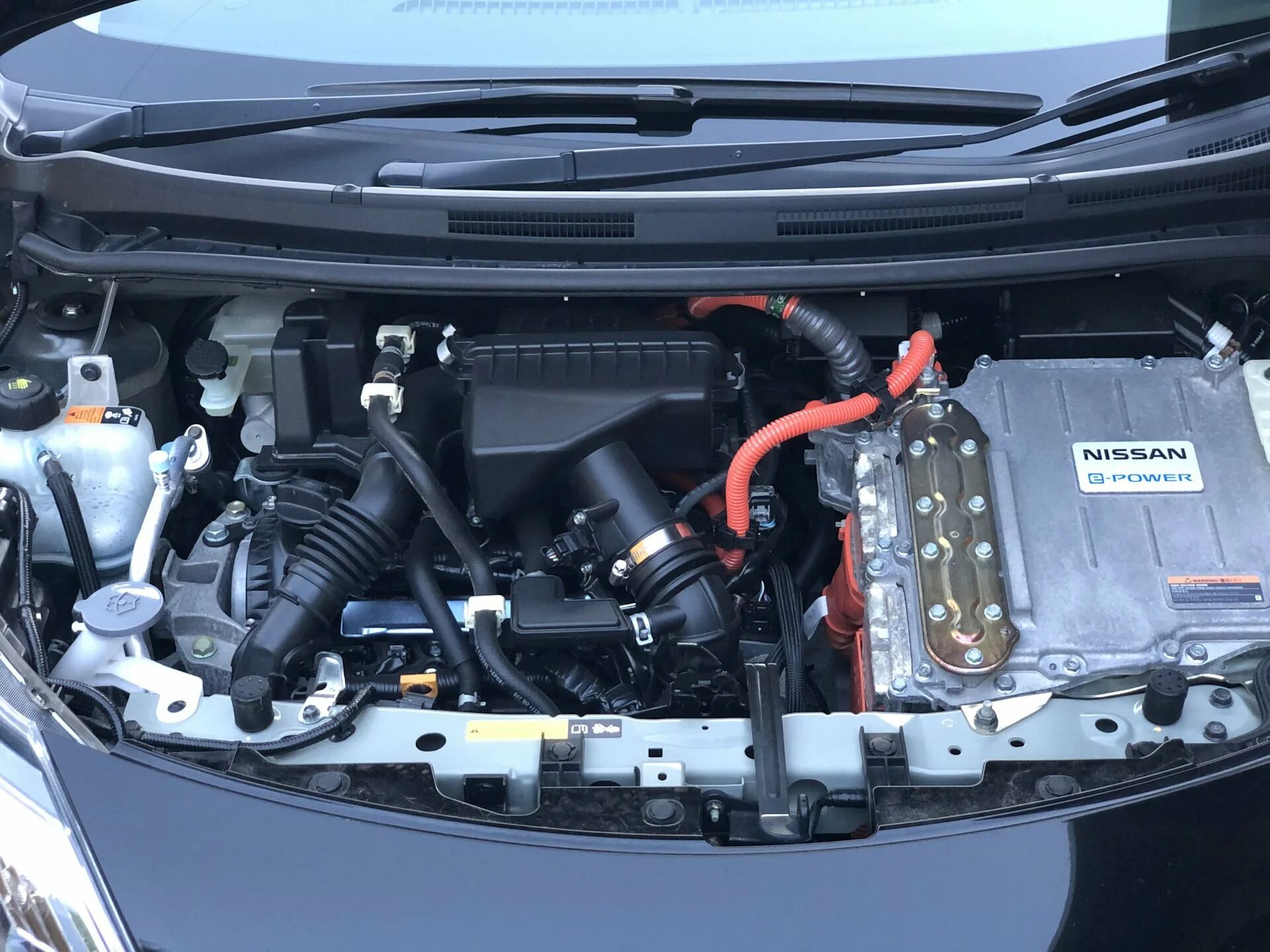 Замена двигателя ноут. Ниссан ноут е12. Ниссан ноут е Пауэр. Nissan Note Hybrid e- Power. Nissan Note e-Power электродвигатель.